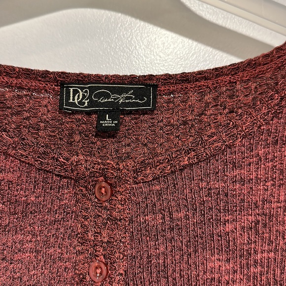 NWT- DG2, Colour block, Raglan Sleeve, Top. - Picture 7 of 14